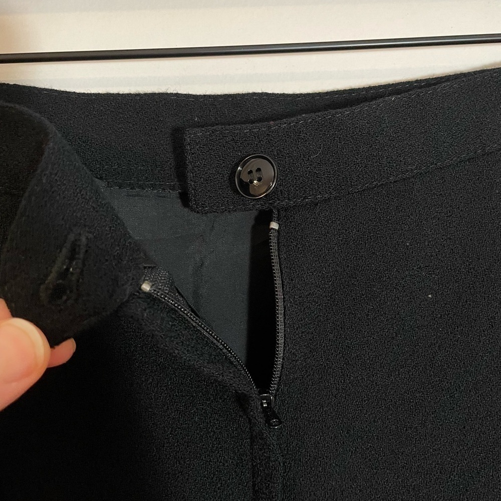 Vintage Black 100% Wool Fully Lined Pencil Skirt, Size 12, Has Pockets! - Picture 6 of 11